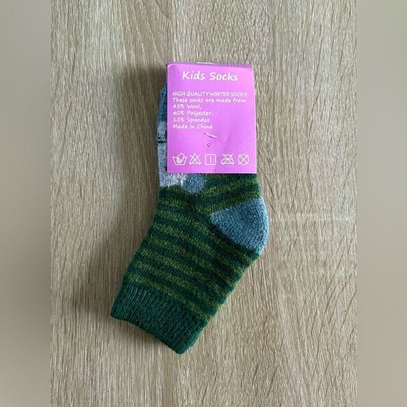 NWT … Kids High Quality Winter Socks - Picture 2 of 2
